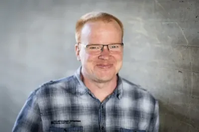 Daniel Hüsken - Insurance Broker